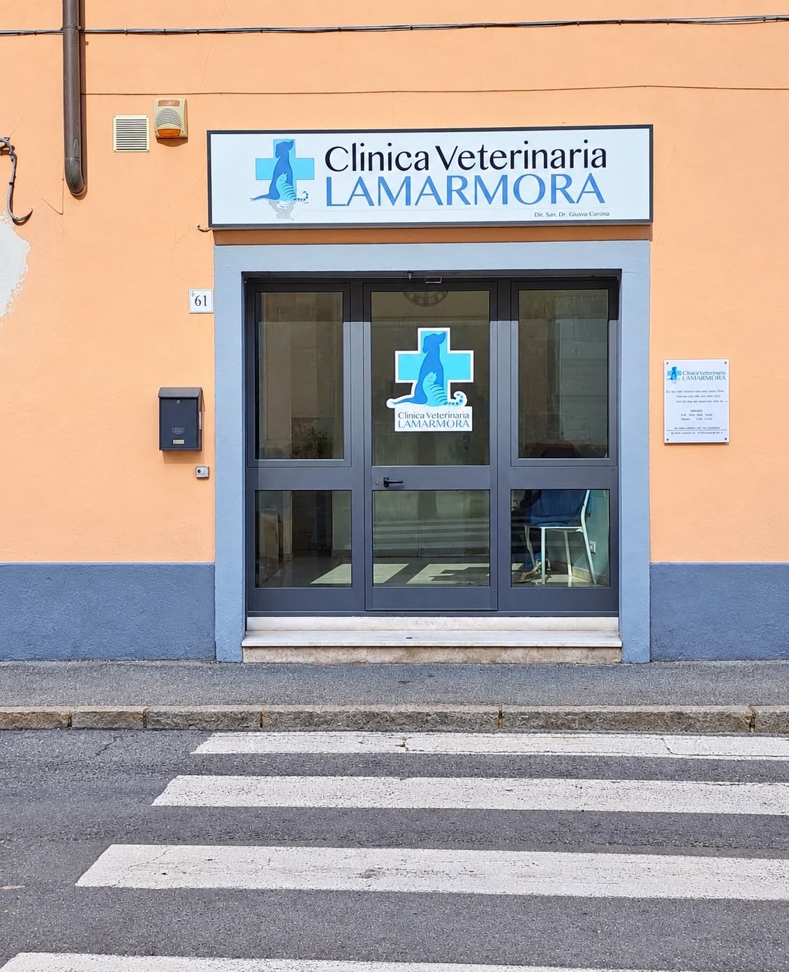 Ingresso della Clinica Veterinaria Lamarmora, in via della Torretta 61 a Livorno